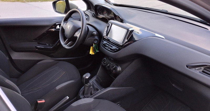 Peugeot 208 cena 18900 przebieg: 218000, rok produkcji 2013 z Chmielnik małe 529
